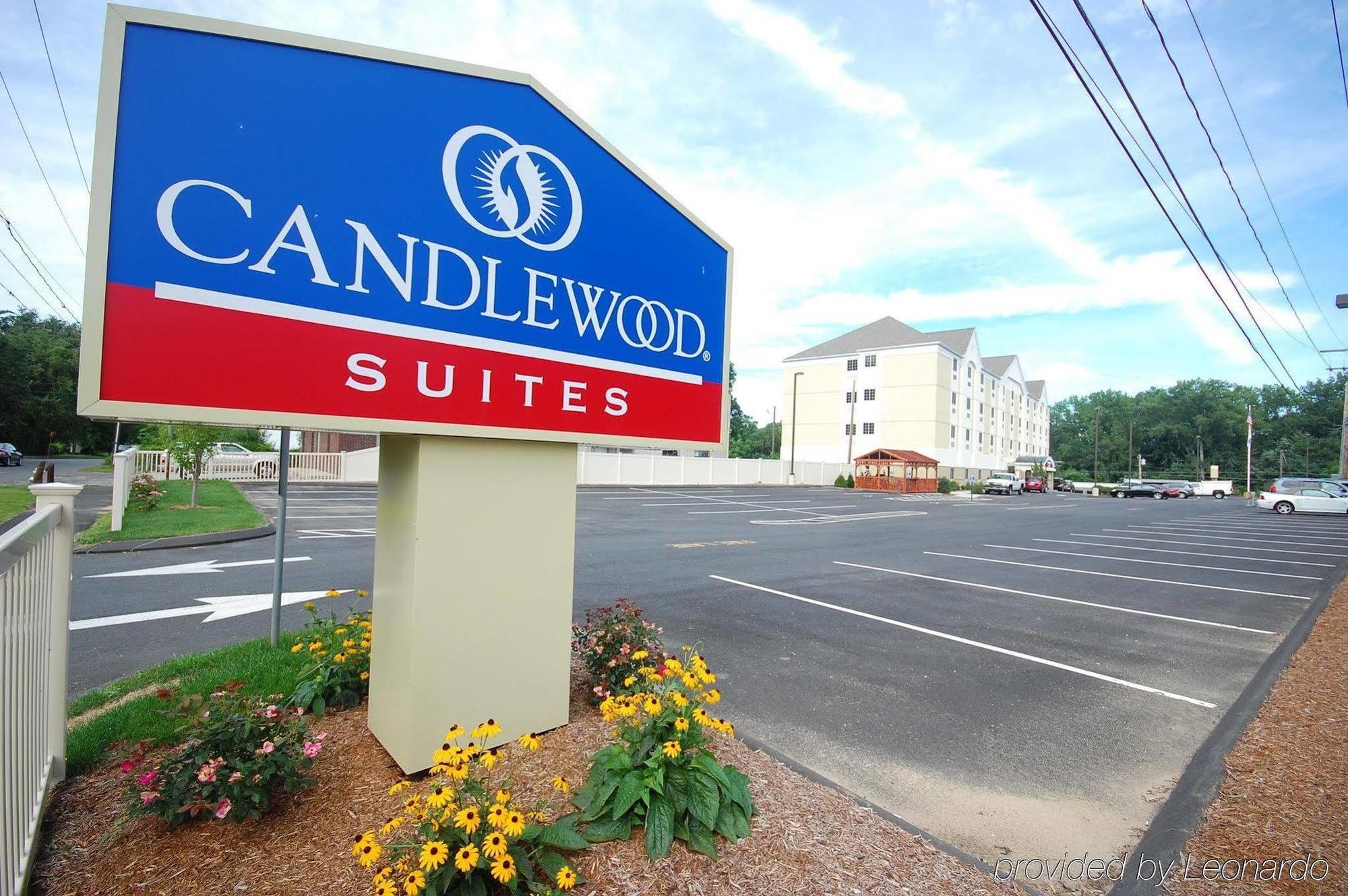 Candlewood Suites-West Springfield By Ihg Exterior photo